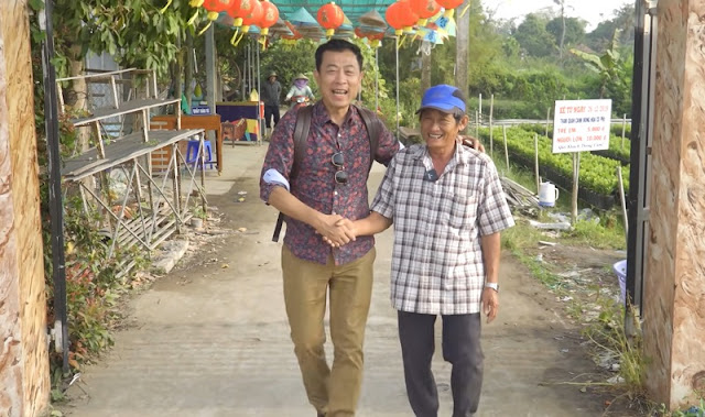 Hai Cao is an artisan at Sadec Flower Village