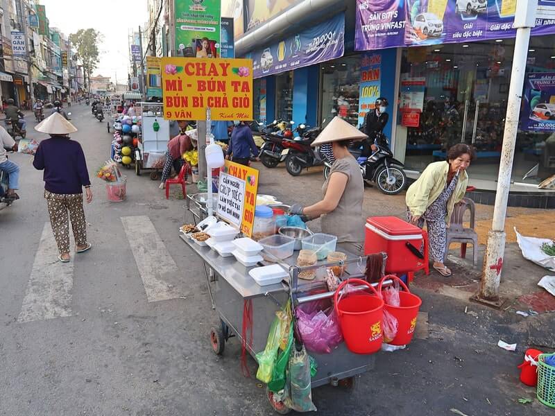 Xe bán đồ chay tại Sa Đéc