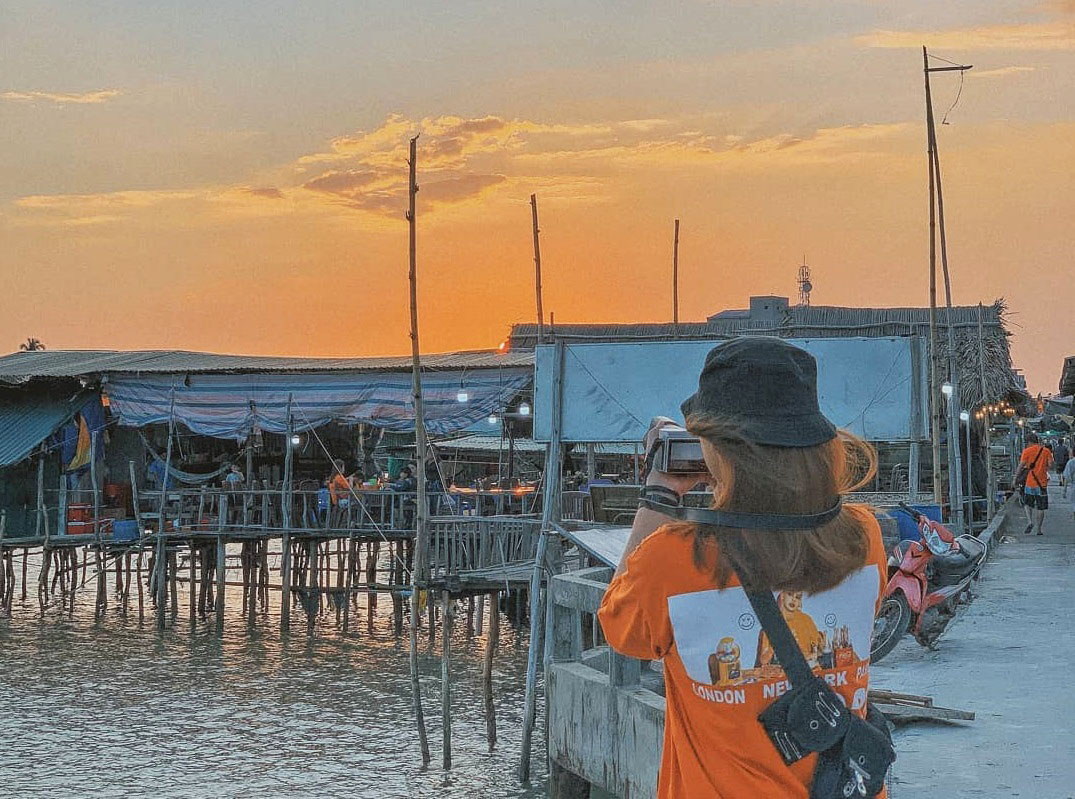 Làng chài Hàm Ninh