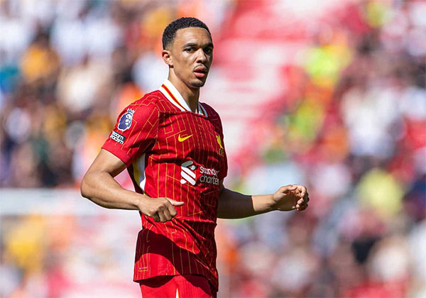 Sự tiến hóa của Trent Alexander-Arnold từ hậu vệ cánh