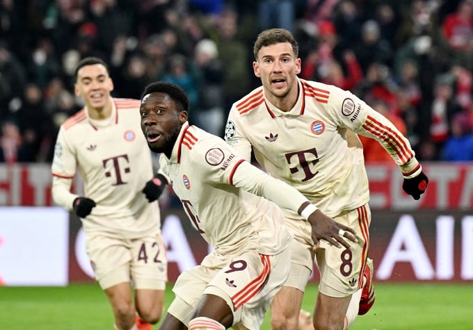 Bayern Munich chật vật tiến vào Champions League