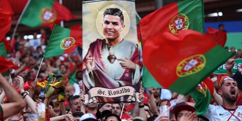 Người hâm mộ Ronaldo được gọi là gì? Khám phá biệt danh Ricon, người hâm mộ CR7.