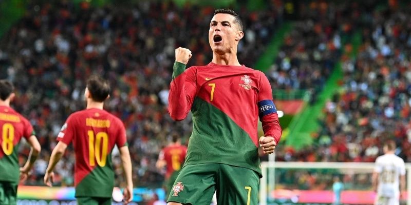 Người hâm mộ Ronaldo được gọi là gì? Khám phá biệt danh Ricon, người hâm mộ CR7.