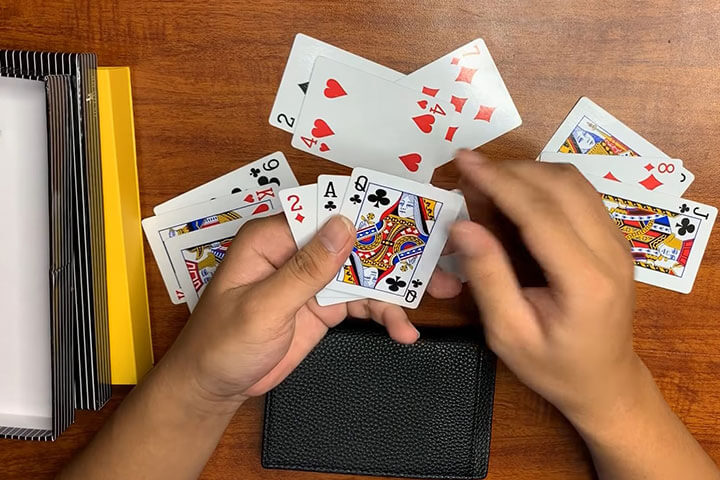 Hướng Dẫn Cách Chơi Bài Liêng Chi Tiết Cho Người Mới Chơi